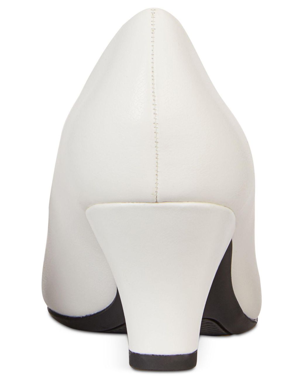 Easy Street Fabulous Pumps in White | Lyst