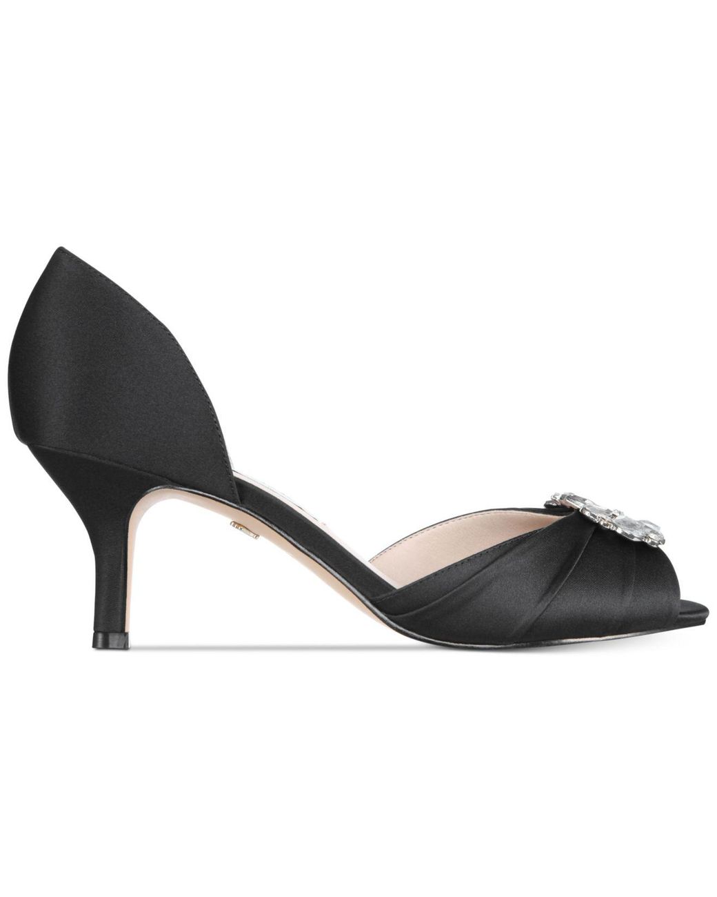 nina charisa pumps