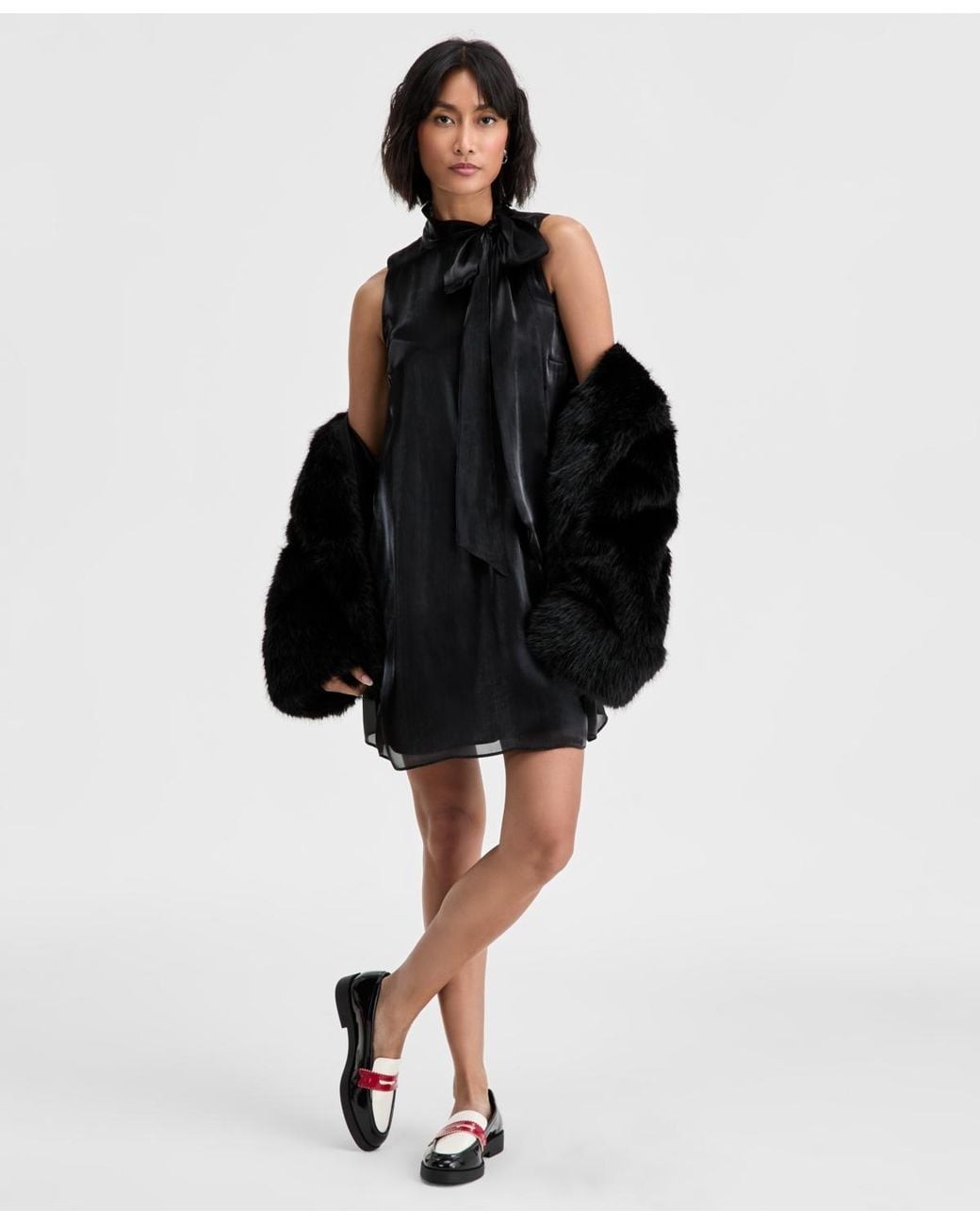 On 34th Black Solid Bow Shift Dress