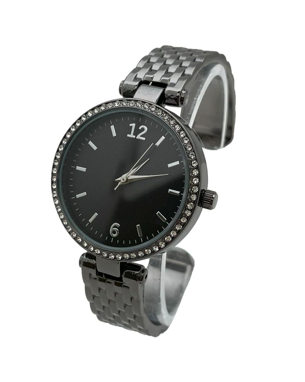 Olivia Pratt Black Round Face