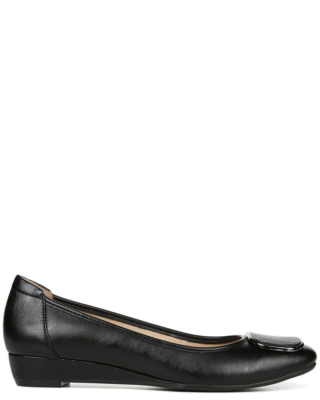 naturalizer courtney wedge pump