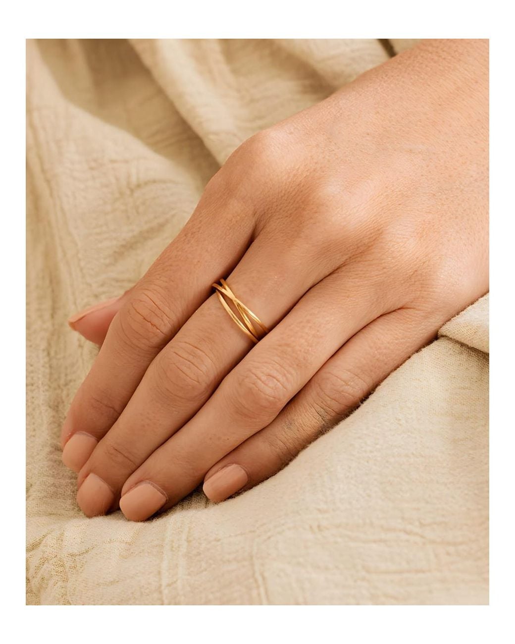 Mint & Lily Metallic Dainty Interlocking Fidget Ring