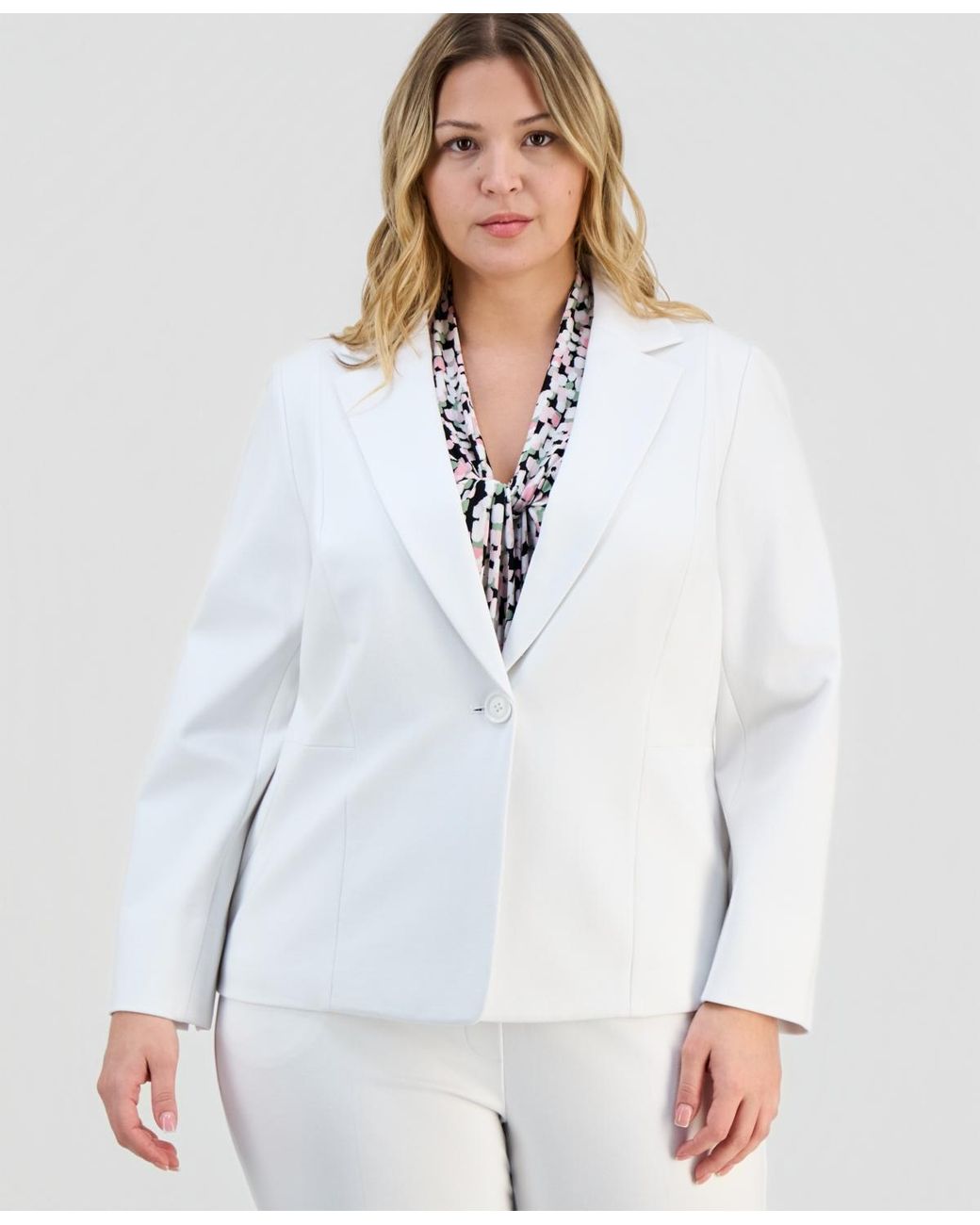 Kasper White Plus Size Notch-collar Seamed One-button Jacket