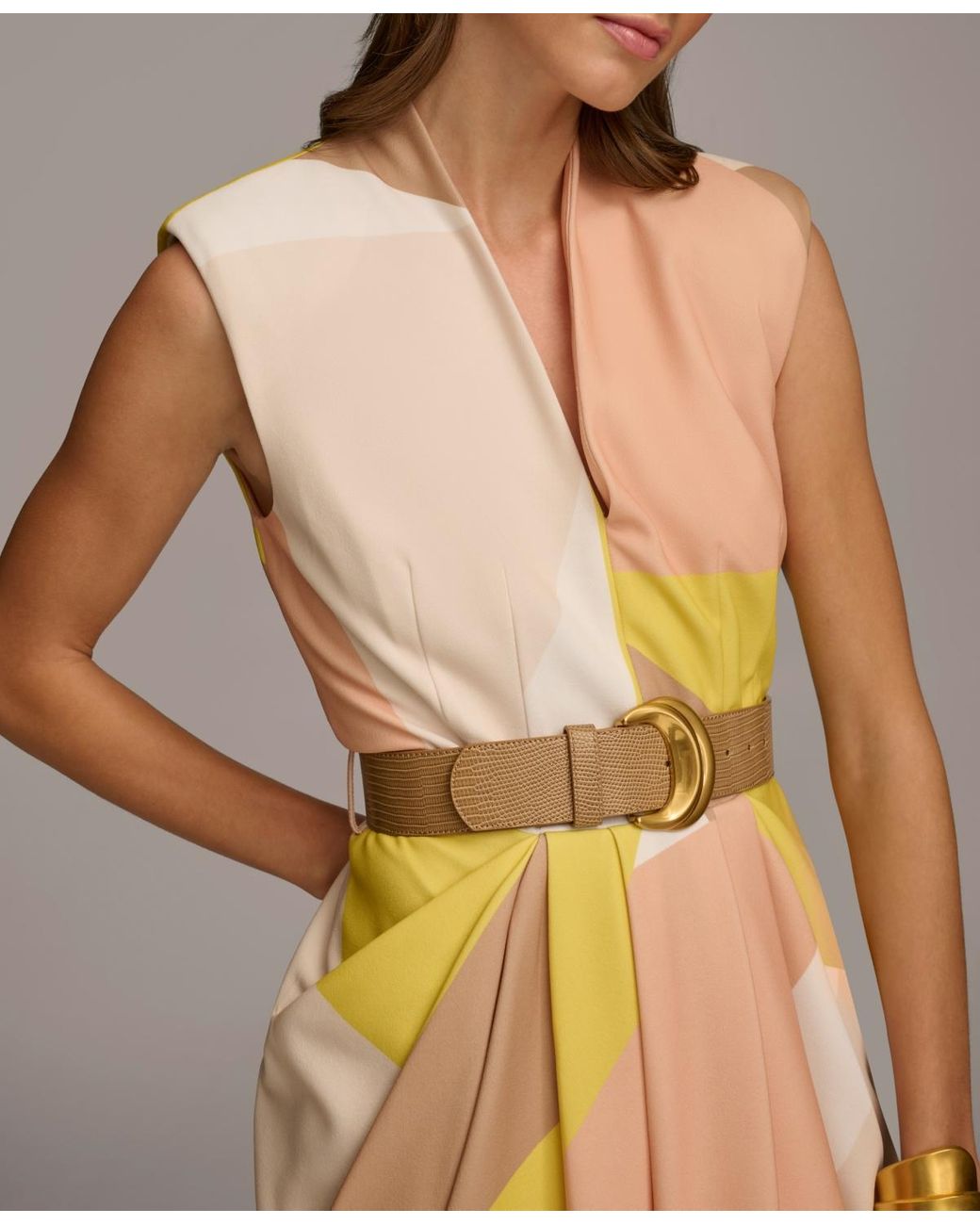 【Donna Karan New York】V-Neck Belted Short-Sleeve Dress Donna Karan Donna Karan V-neck Belted Short-sleeve Dress in