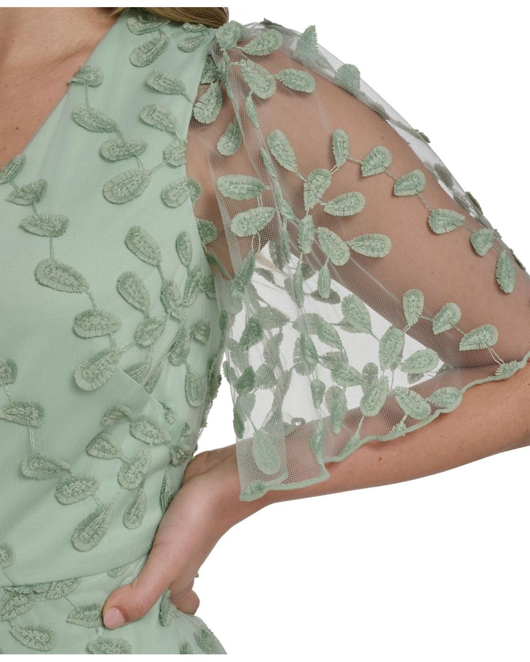 Jessica Howard Petite Flutter-sleeve V-neck Midi Dress in Green | Lyst