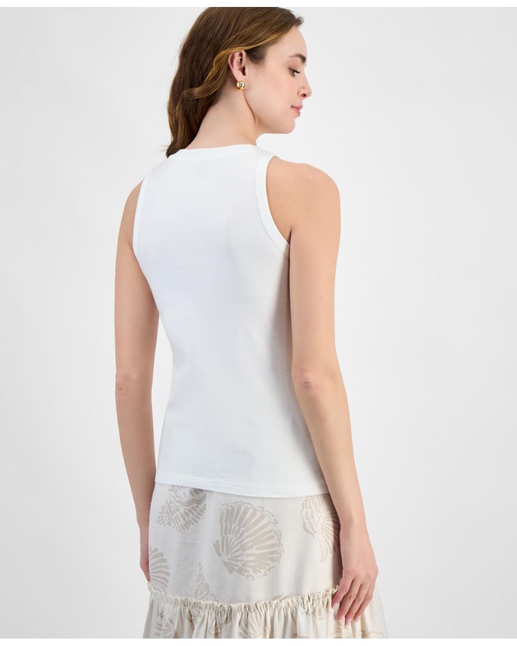 売れ筋商品|||ジョーンズニューヨーク カットソー トップス レディース Women's Cutaway Appliqu Tank Top Nyc White Jones New York Cutaway Applique Tank Top in White | Lyst