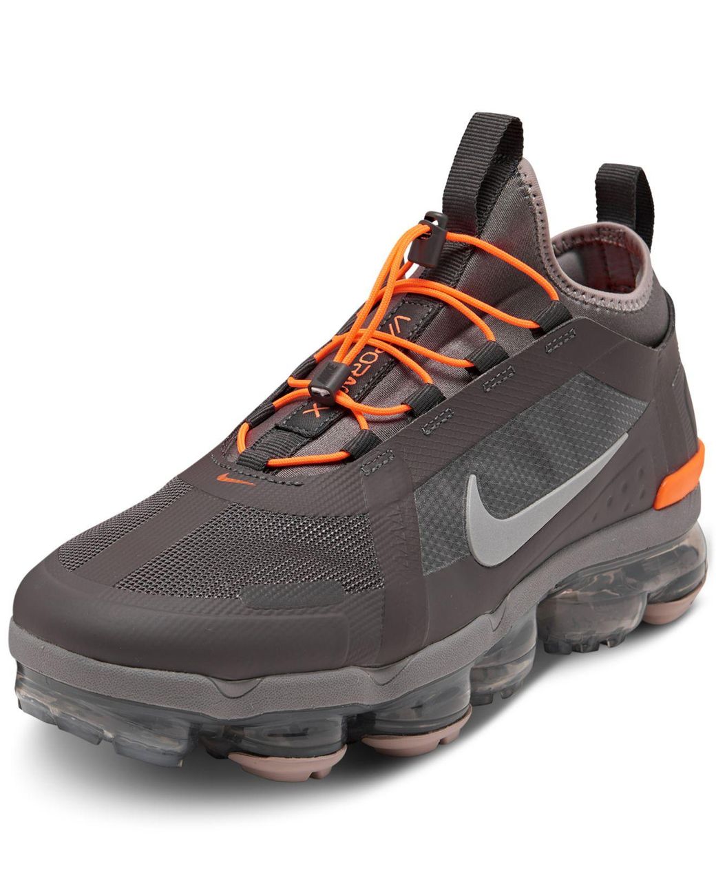 nike vapormax at finish line