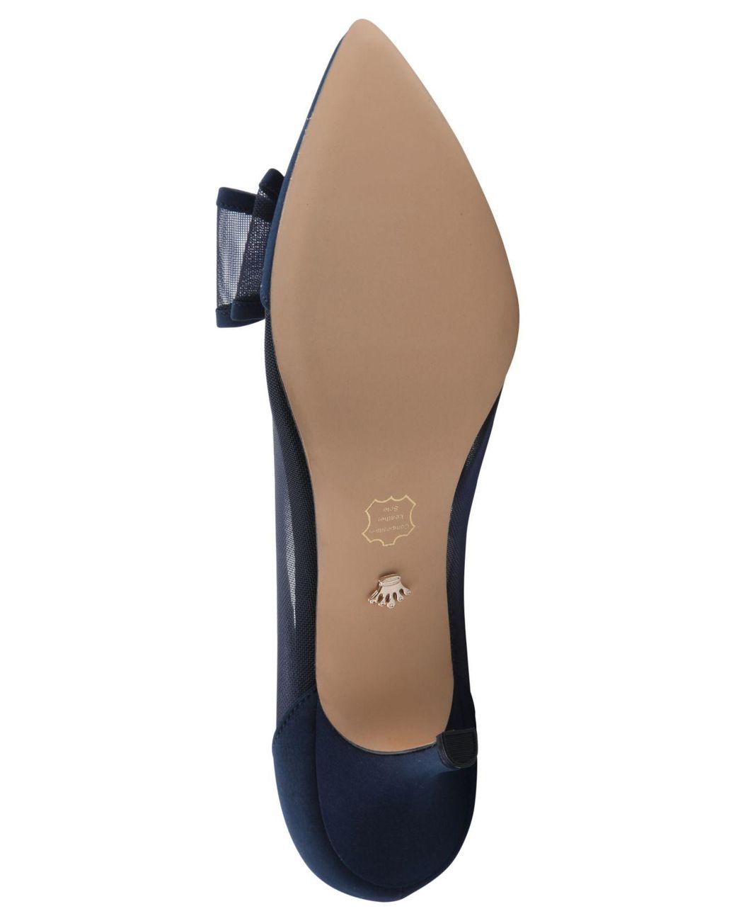 Nina bianca best sale pointy toe pump