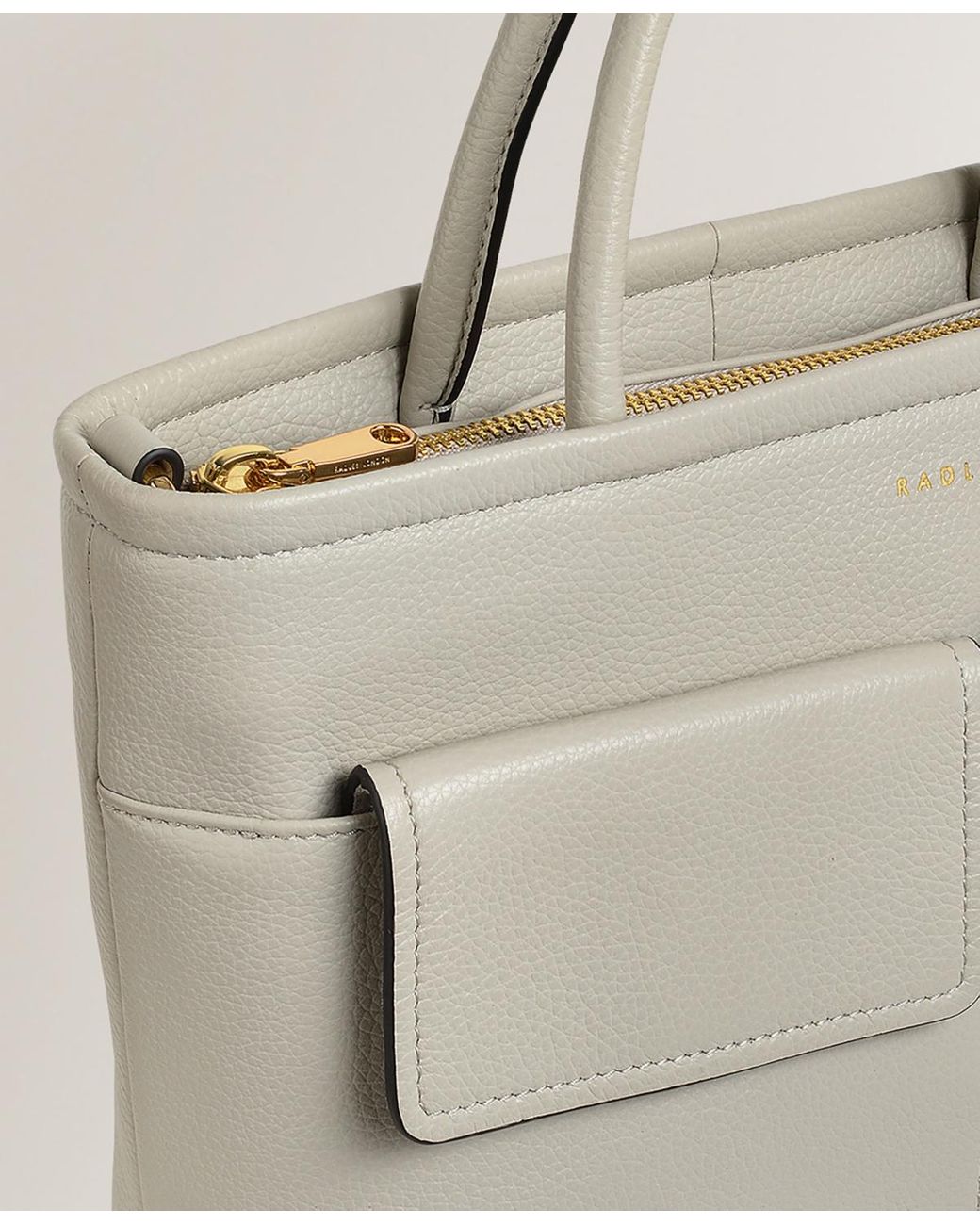 Radley クレセントペンシルバニアススモールジップトップ RADLEY London Selby Crescent Women's Mini Leather Ziptop