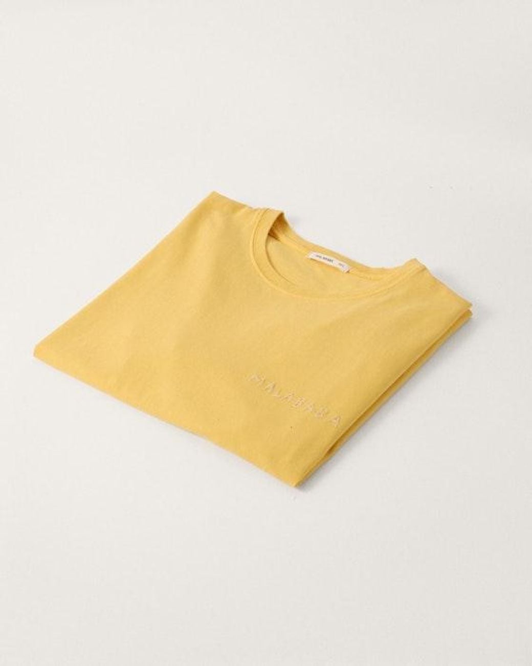 Ona Bordada Malababa de color Yellow