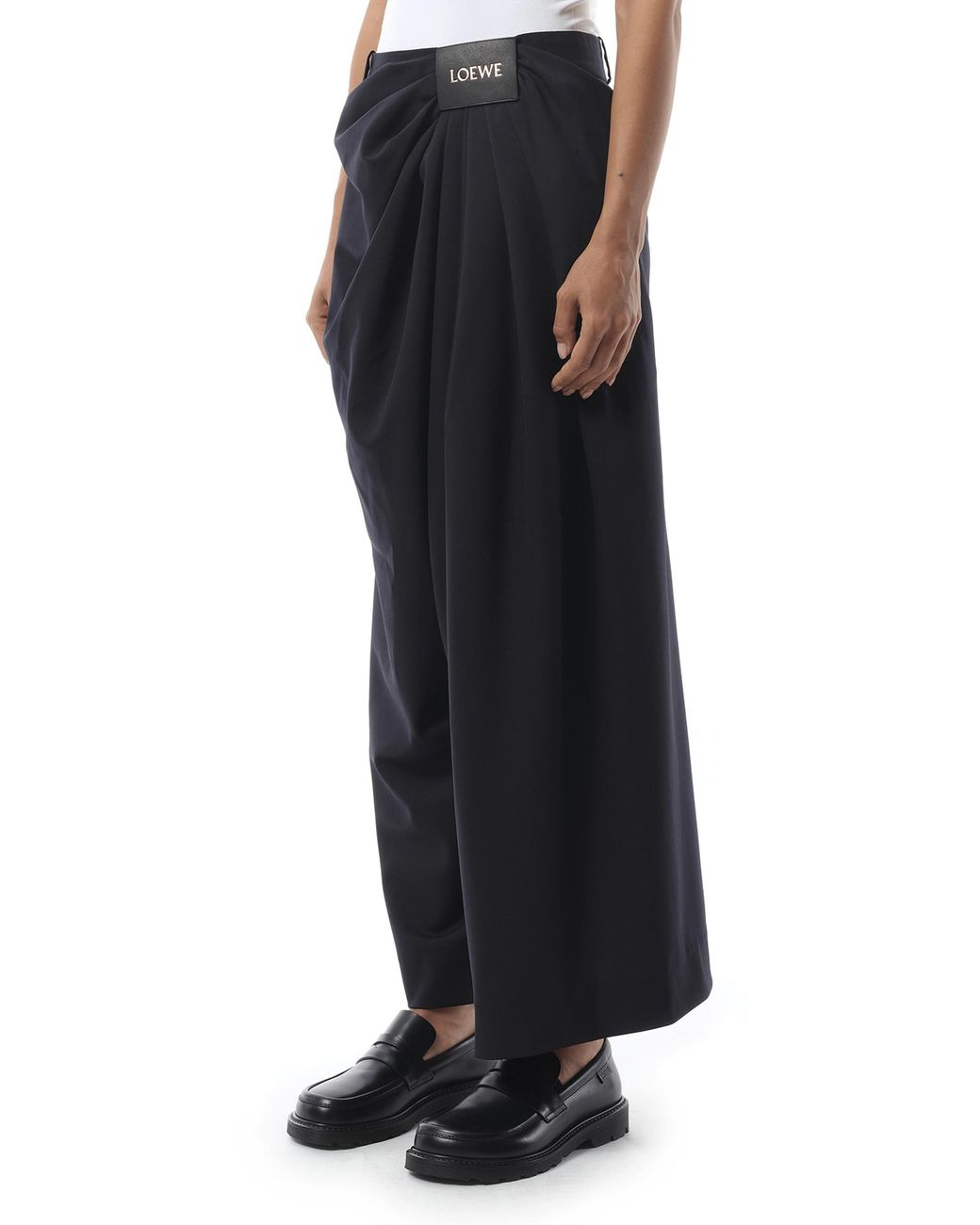 パンツ LOEWE  Cropped Draped Trouser in Dark Navy Blue LOEWE Cropped Draped Trousers | Saks Fifth Avenue