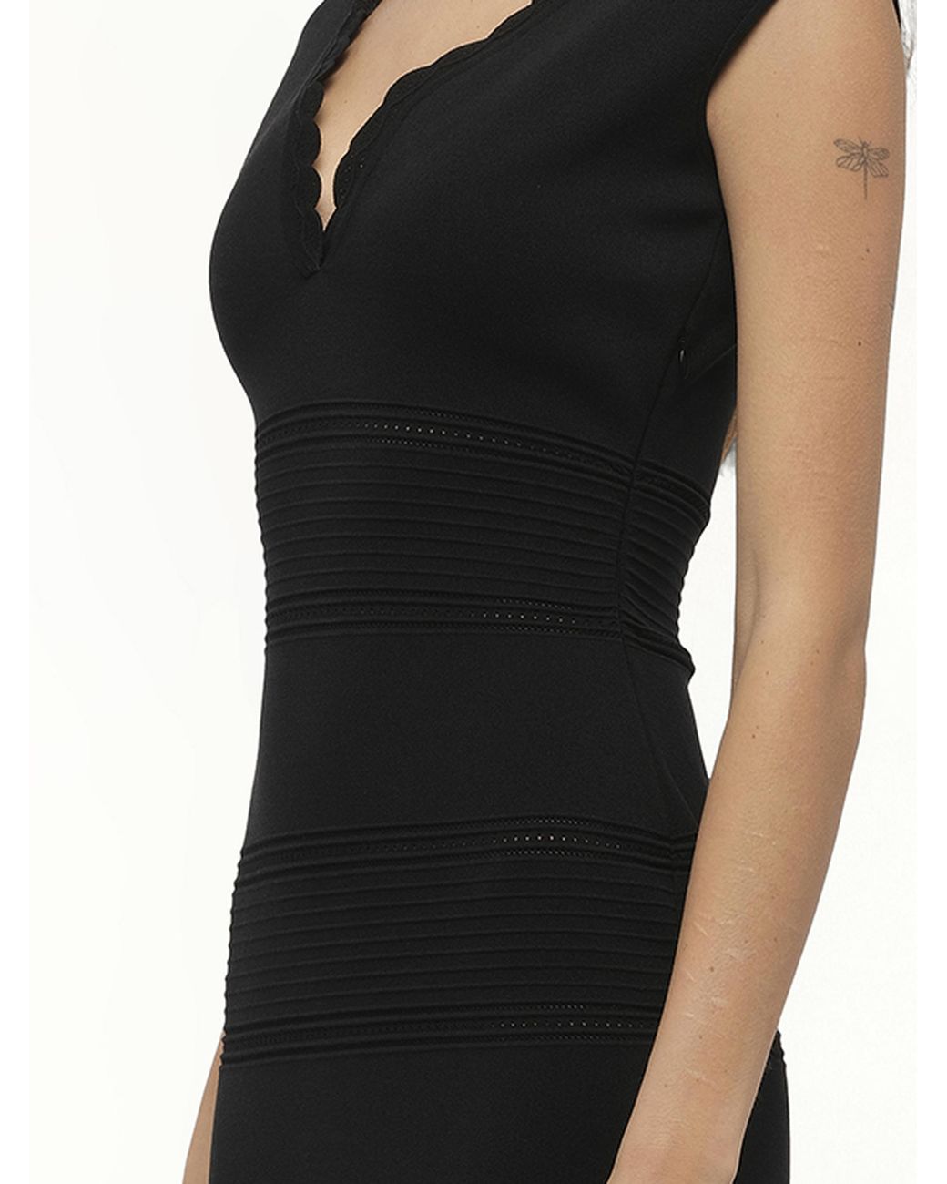 McQueen Black Amq