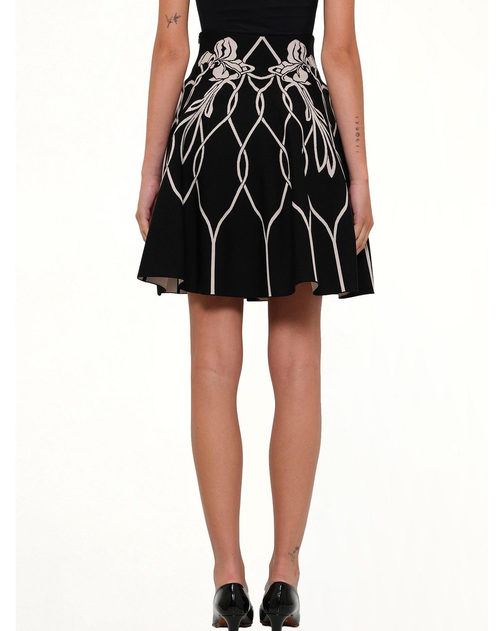 McQueen Black Amq