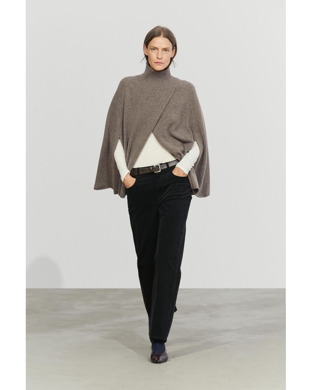 MASSIMO DUTTI Green 100% Cashmere Knit Cape With Crossover Detail