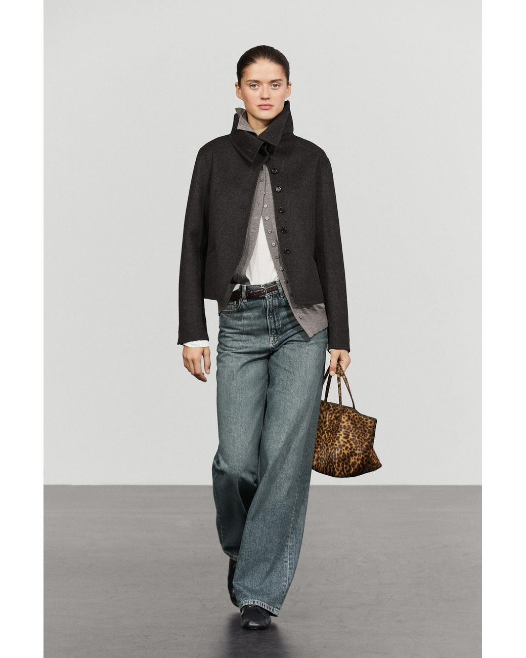 MASSIMO DUTTI Gray Short Coat With High Collar Detail