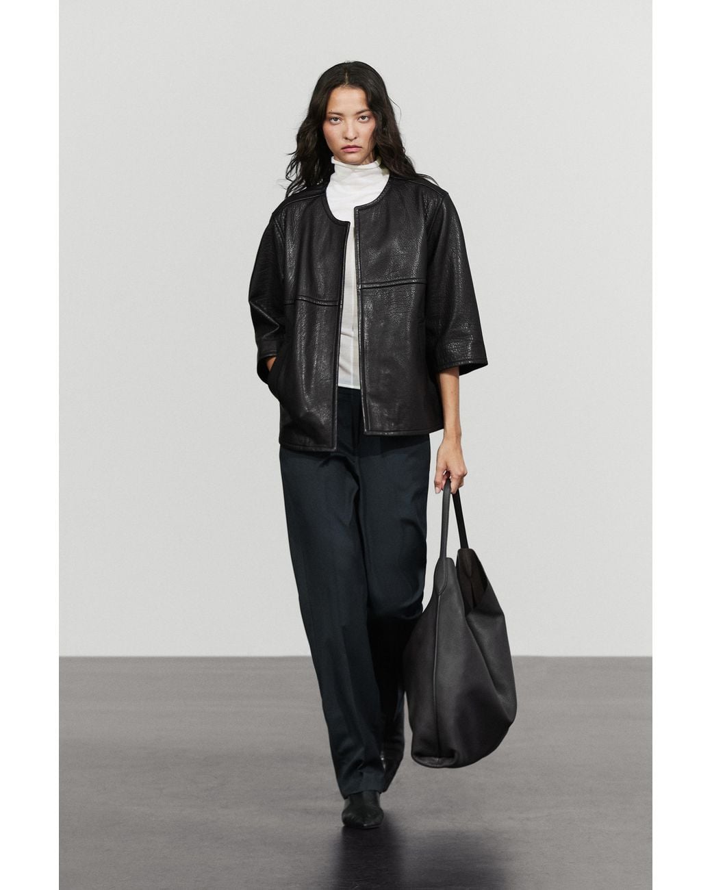 MASSIMO DUTTI Black Cropped Nappa Leather Jacket