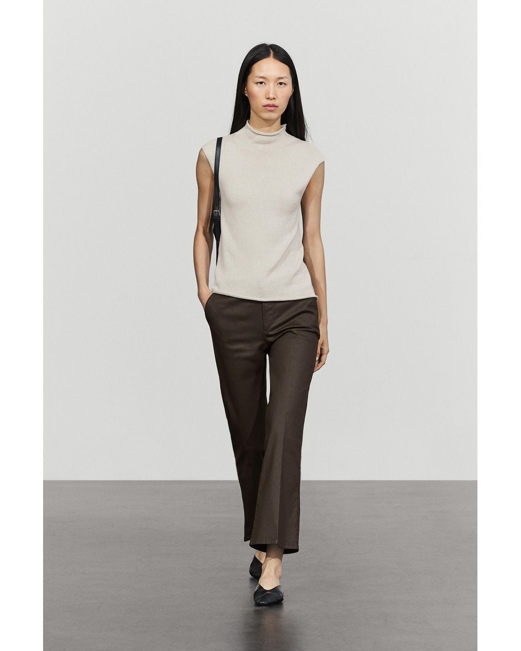 MASSIMO DUTTI White Rubberised Cropped Flare Pants