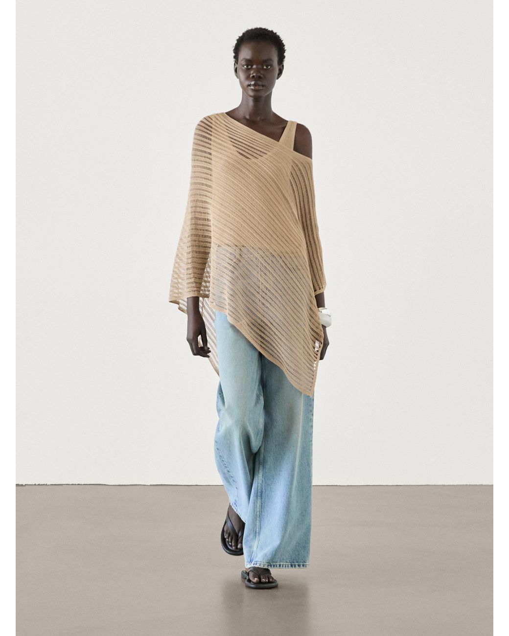 Capa Punto Asimétrica Semitransparente MASSIMO DUTTI de color