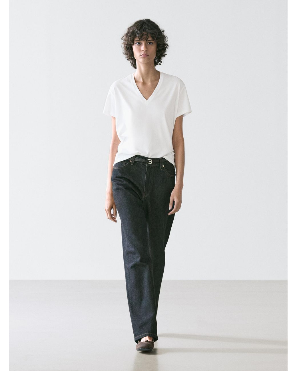 MASSIMO DUTTI White Flowing V-Neck T-Shirt