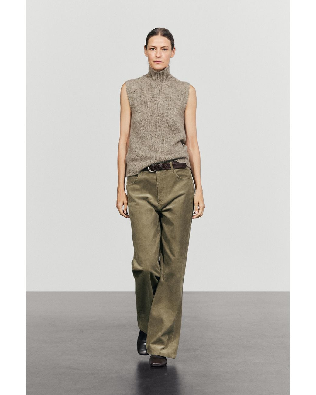 MASSIMO DUTTI Natural High Neck Knit Vest