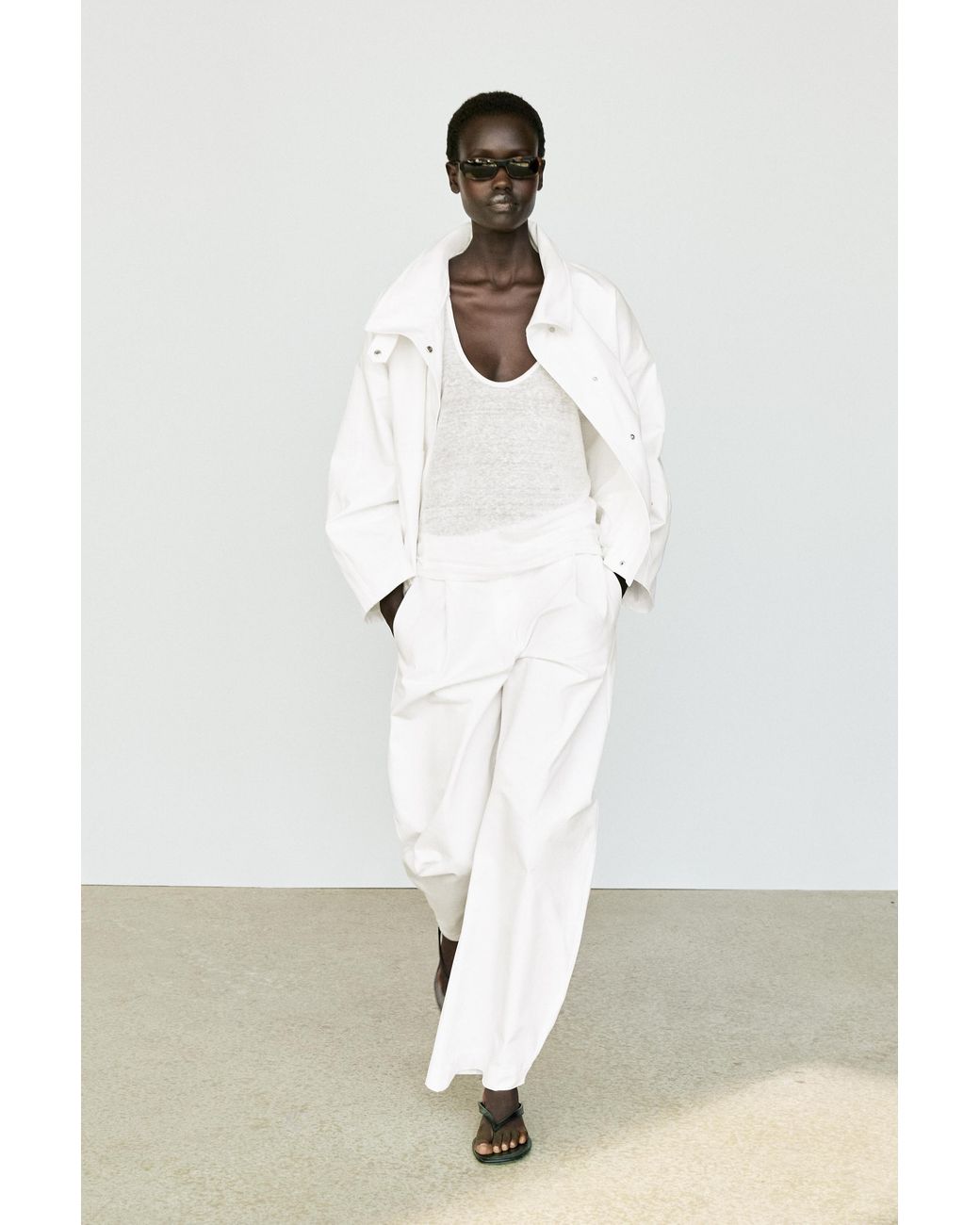 MASSIMO DUTTI White Flowing Barrel Fit Pants