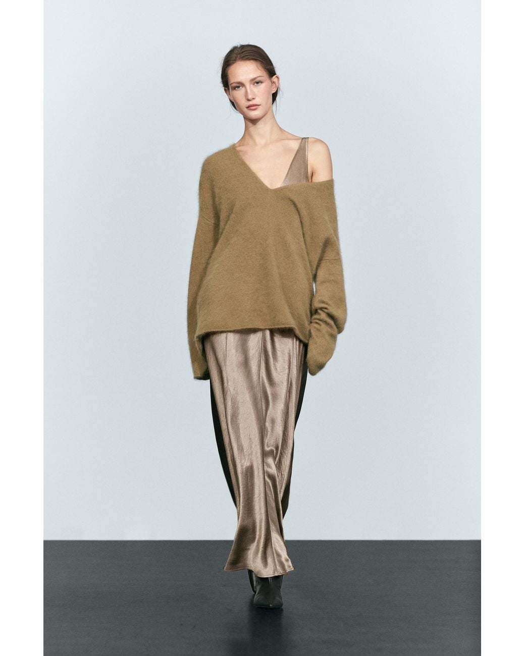 MASSIMO DUTTI White Oversize V-Neck Knit Sweater