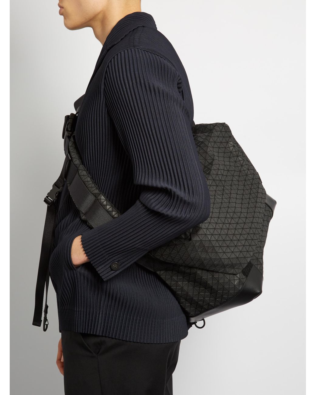 32％割引ブラック系豪奢な Issey Miyake shoulder bag ショルダーバッグ バッグブラック系-OTA.ON.ARENA ...