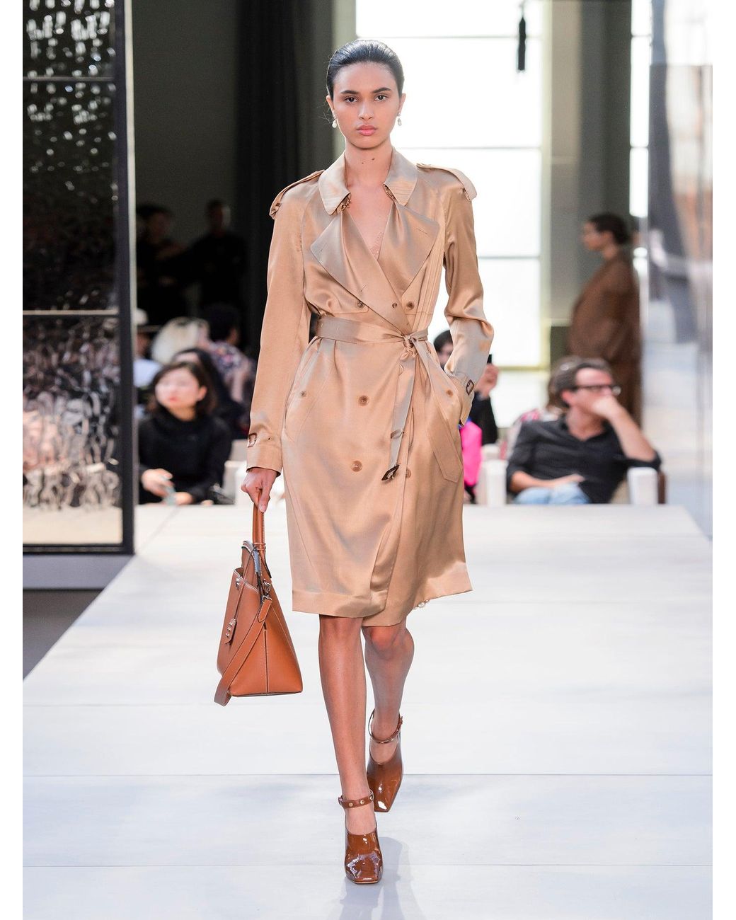 Burberry Double-breasted Silk-satin Trench Coat in Beige (Natural) | Lyst