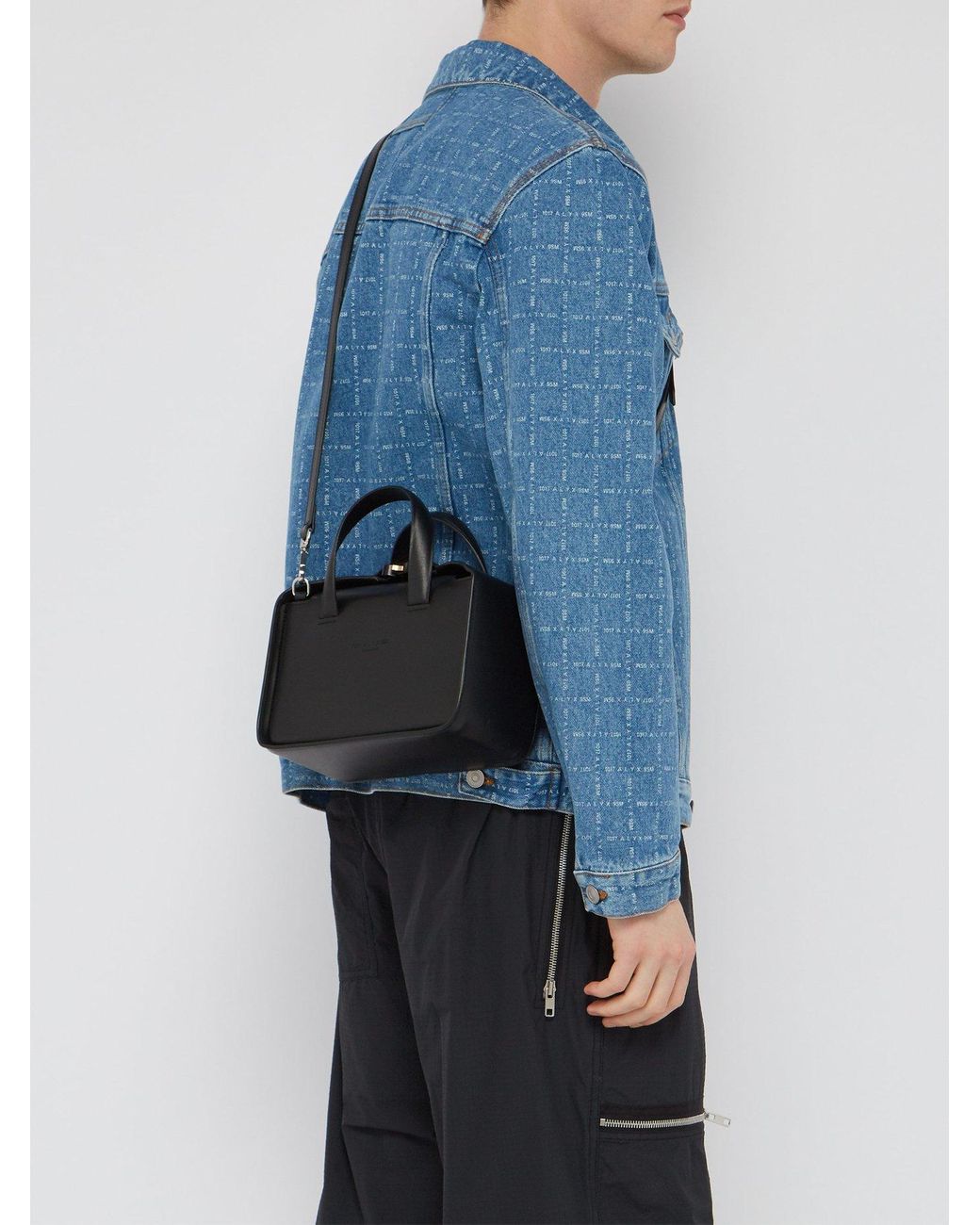 1017 ALYX 9SM Brie Rollercoaster Buckle Cross Body Bag in Black