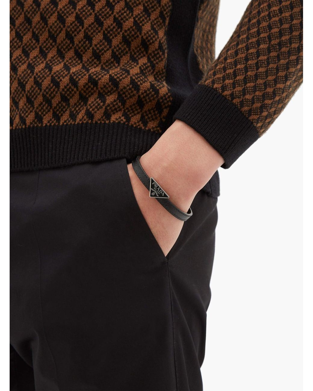 Prada Logo-plaque Saffiano-leather Bracelet in Black for Men | Lyst