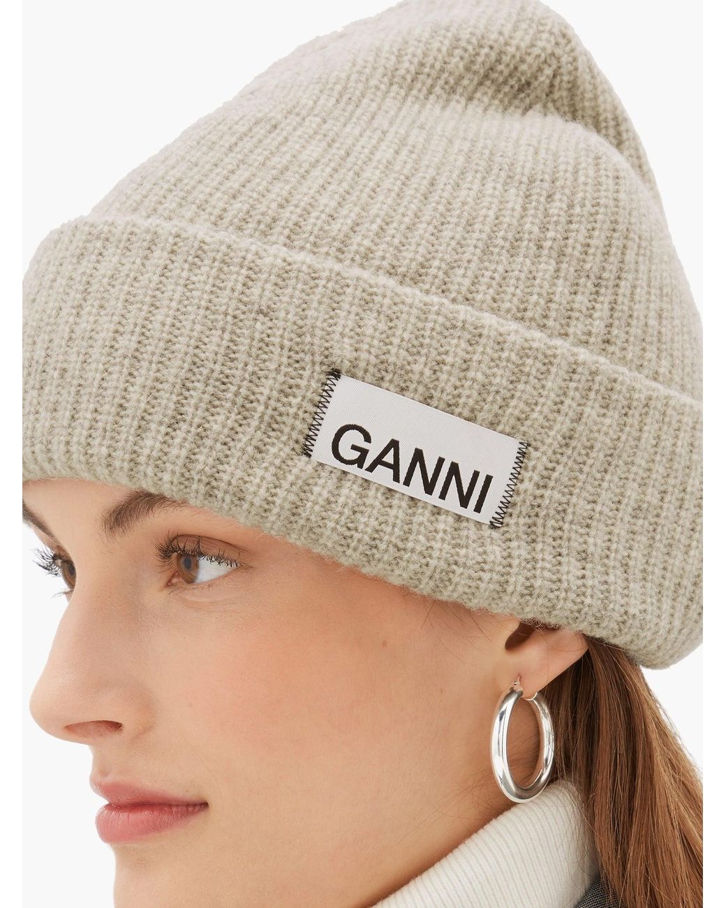 analyseren Australië Dierentuin Ganni Logo-patch Ribbed Wool-blend Beanie in Grey | Lyst Canada