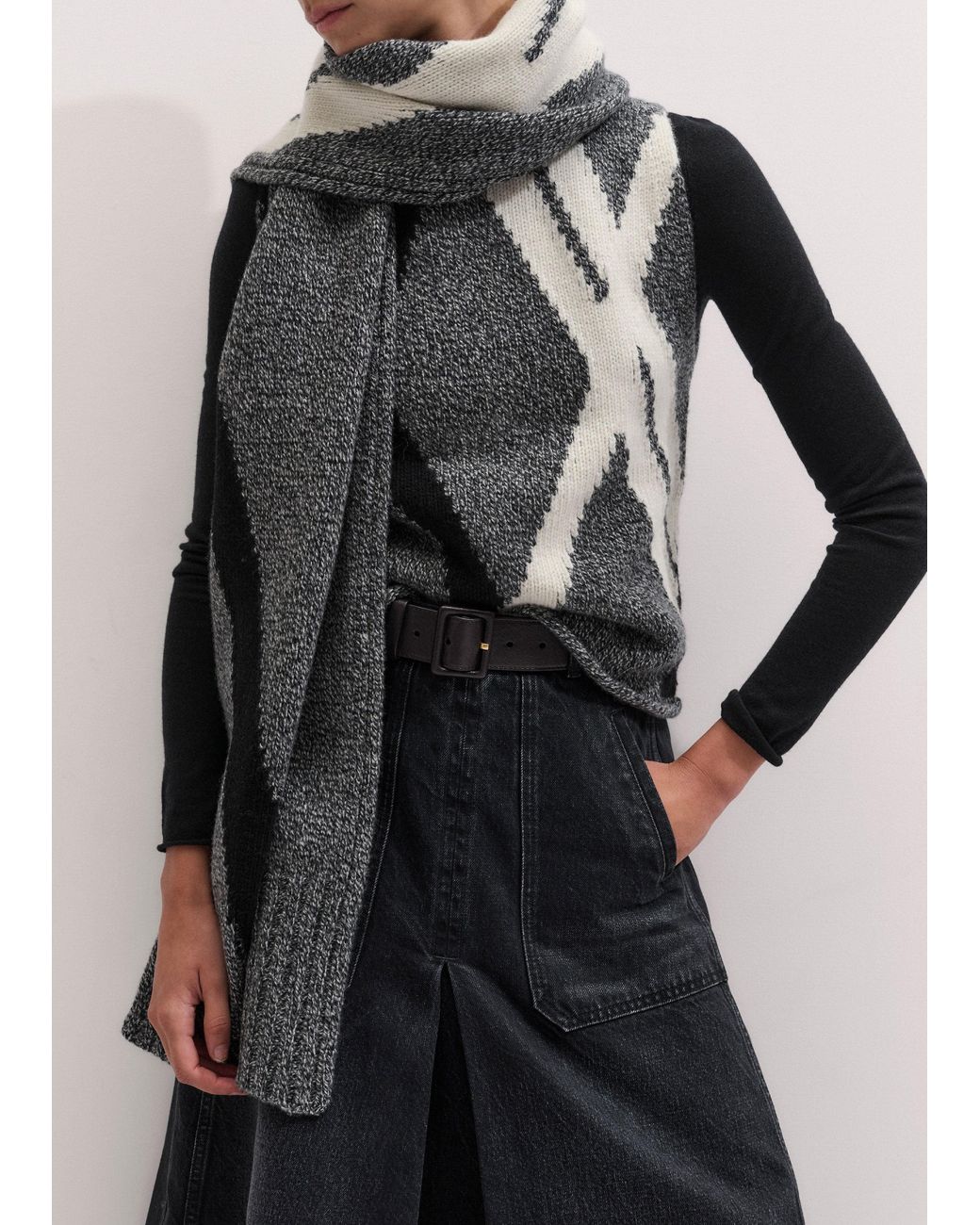 ME+EM Gray Exploded Argyle Knit Scarf