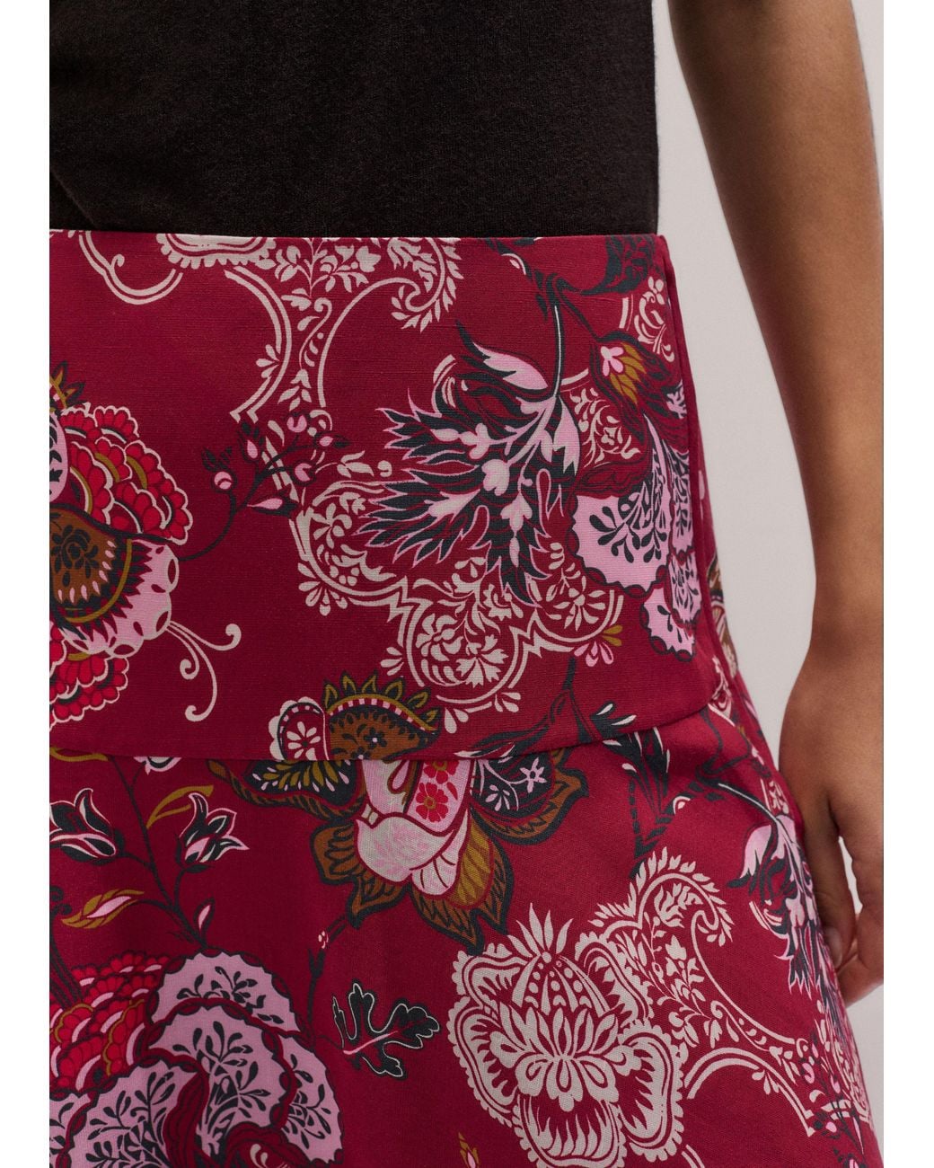 ME+EM Red Grand Paisley Print Full Length Skirt Light Cream-Multi