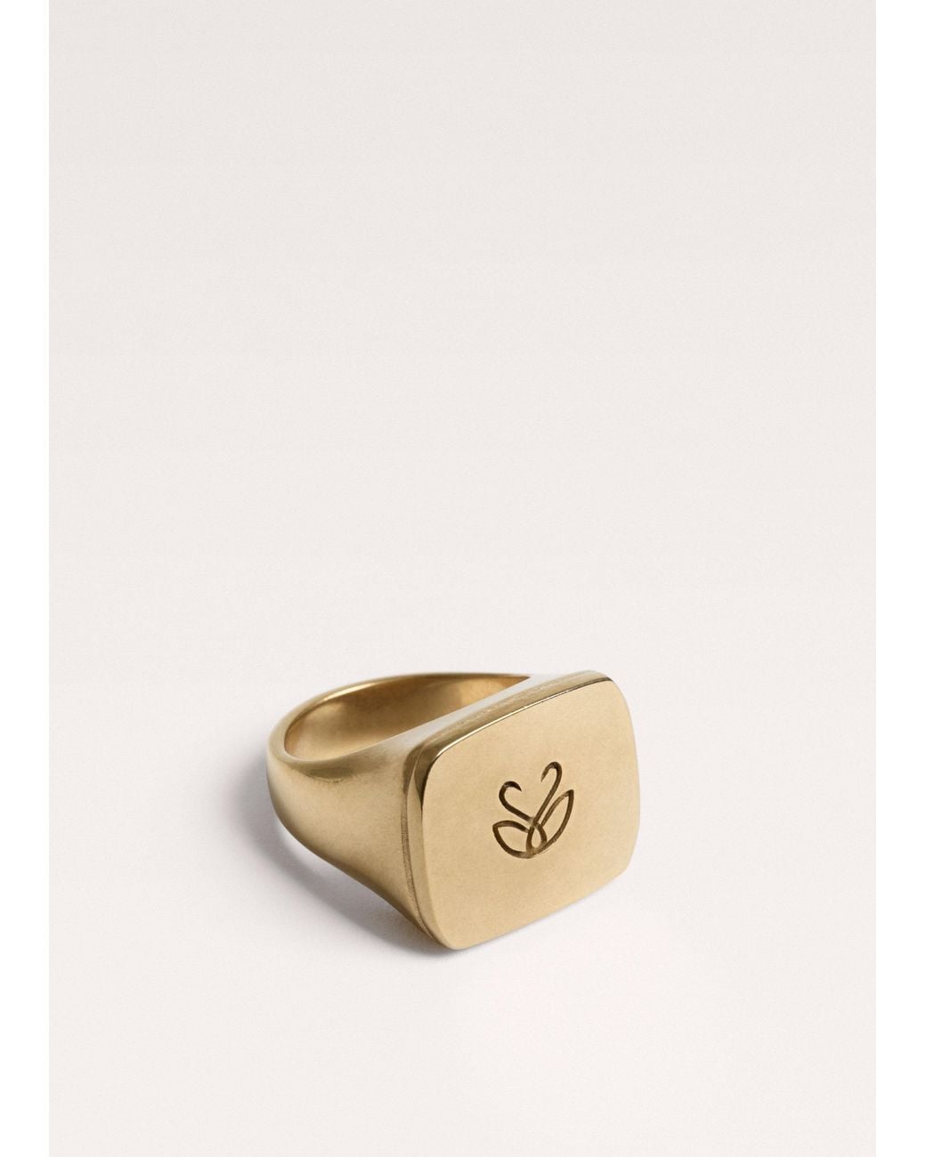ME+EM Natural Cygnet Ring