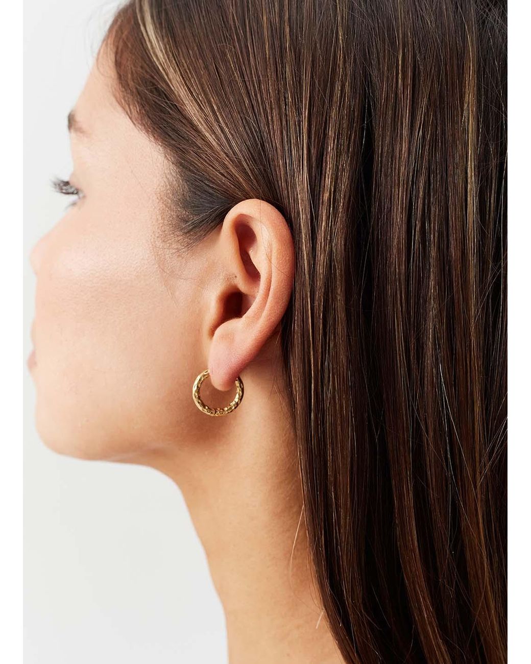 Melissa Odabash White Texture Huggy Hoop Earrings