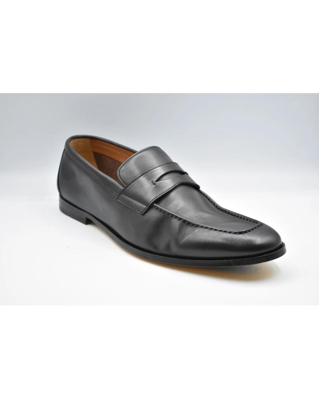 Doucal's Black Loafers for men