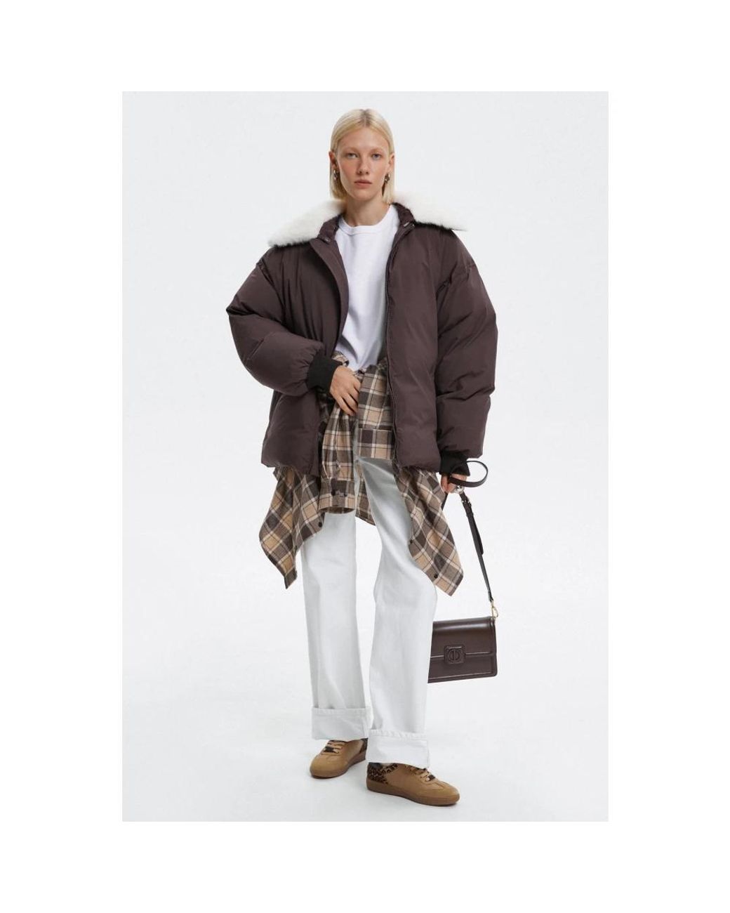 Down Jackets ESTRO en coloris Brown