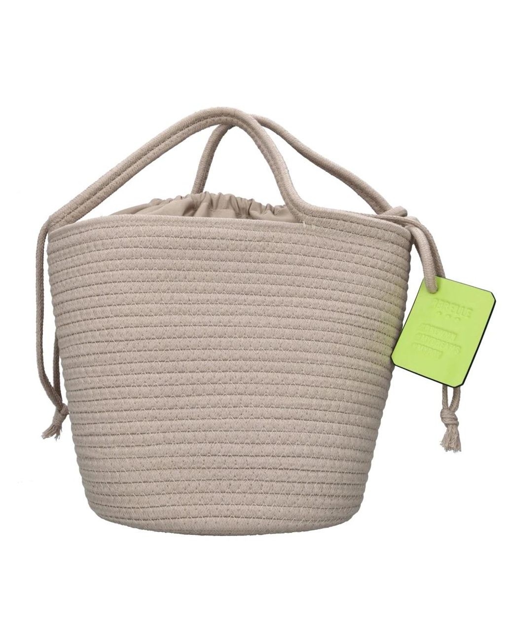 Rebelle Borsa in het Natural