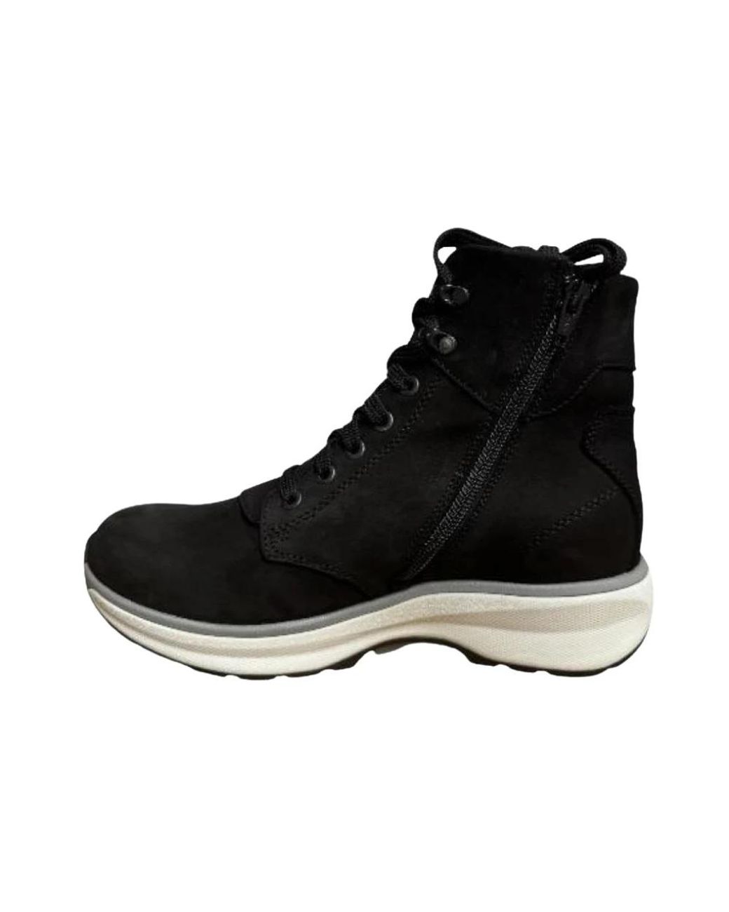 Xsensible Xsensible in het Black