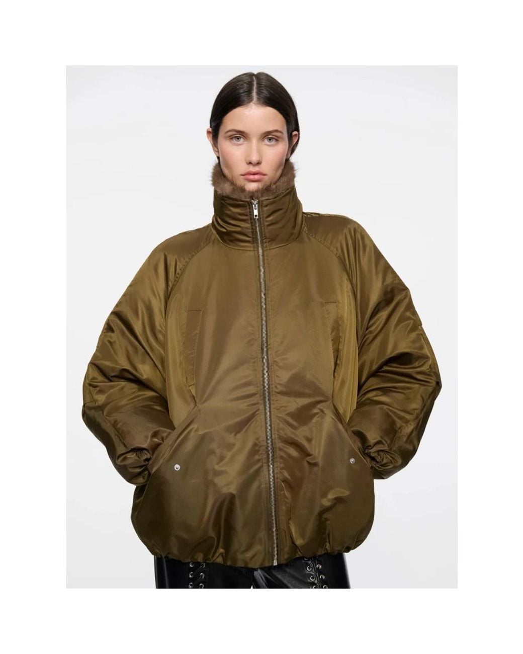 Winter Jackets Stand Studio en coloris Green