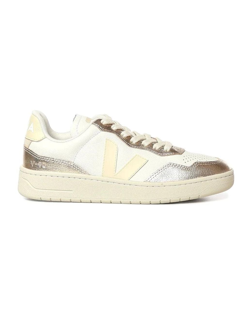 Veja White V-90