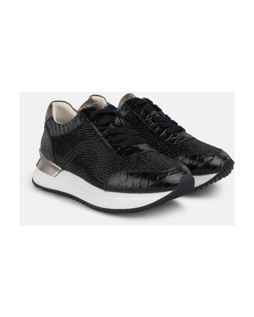 Alma En Pena. Black Sneakers