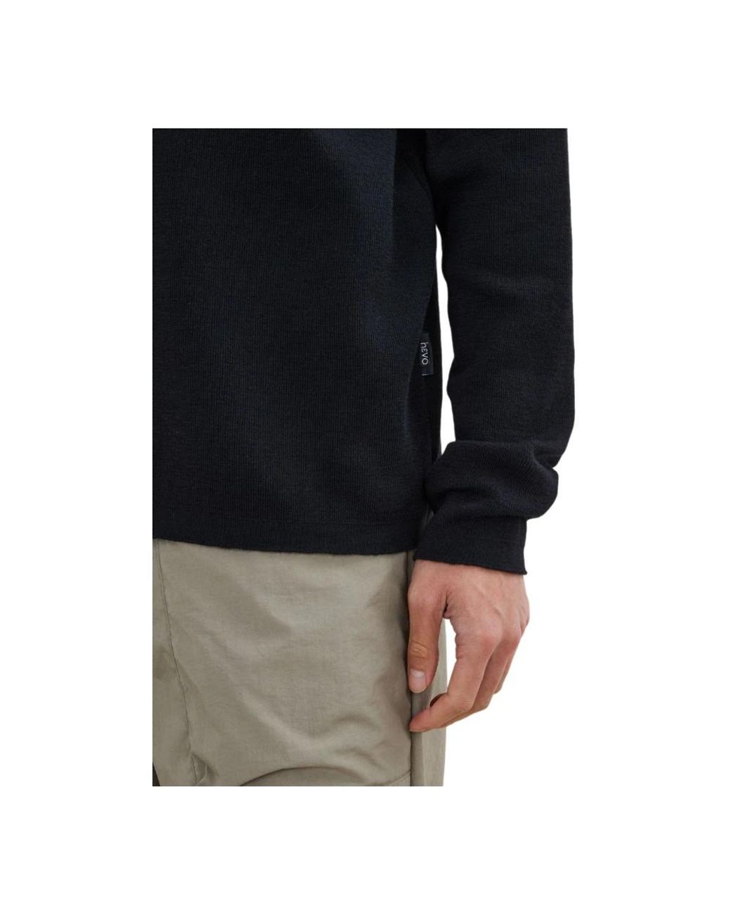 Hevò Black Round-Neck Knitwear for men
