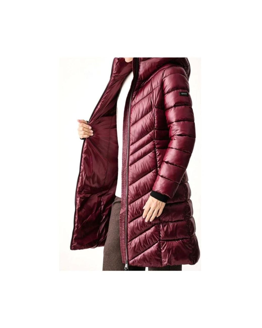 Down Coats DKNY de color Red