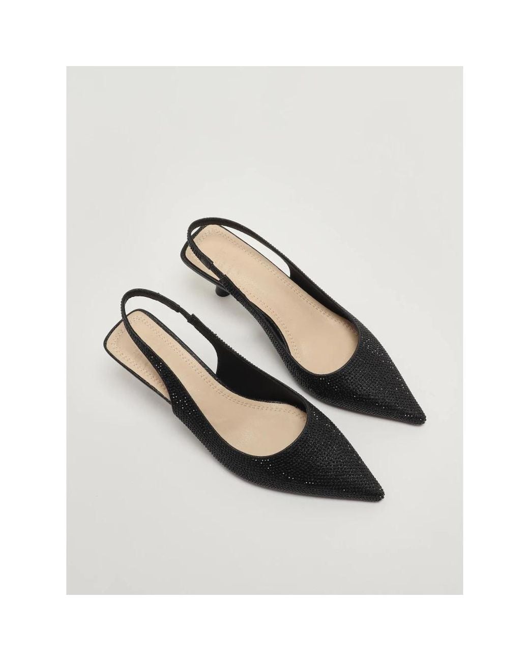 Twentyfourhaitch Black Pumps