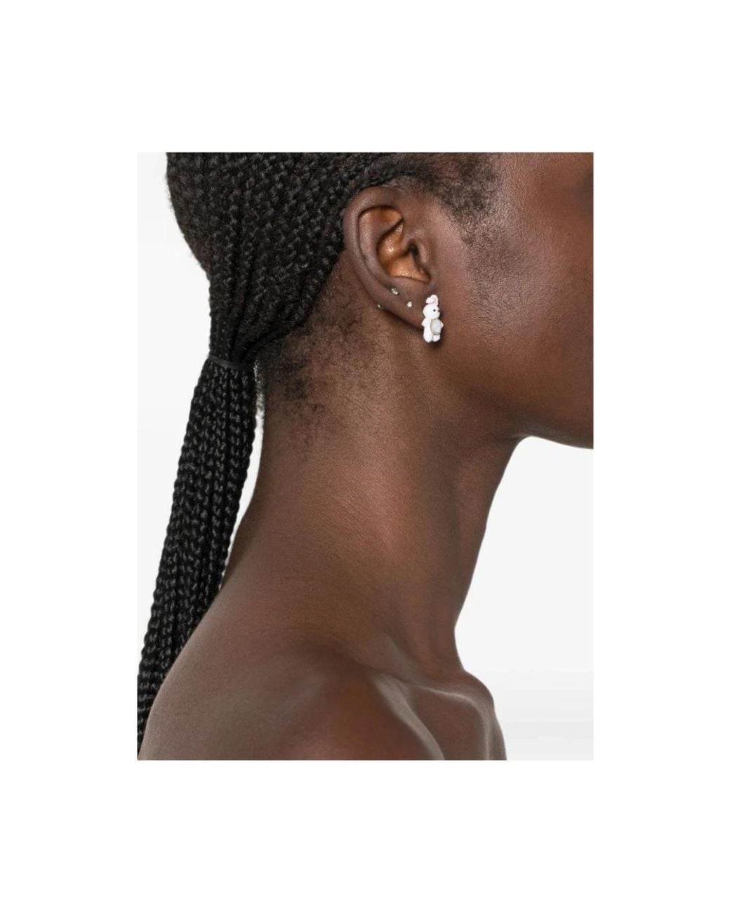Earrings di YVMIN in Metallic
