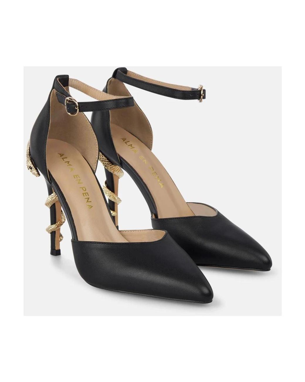 Alma En Pena. Black Pumps
