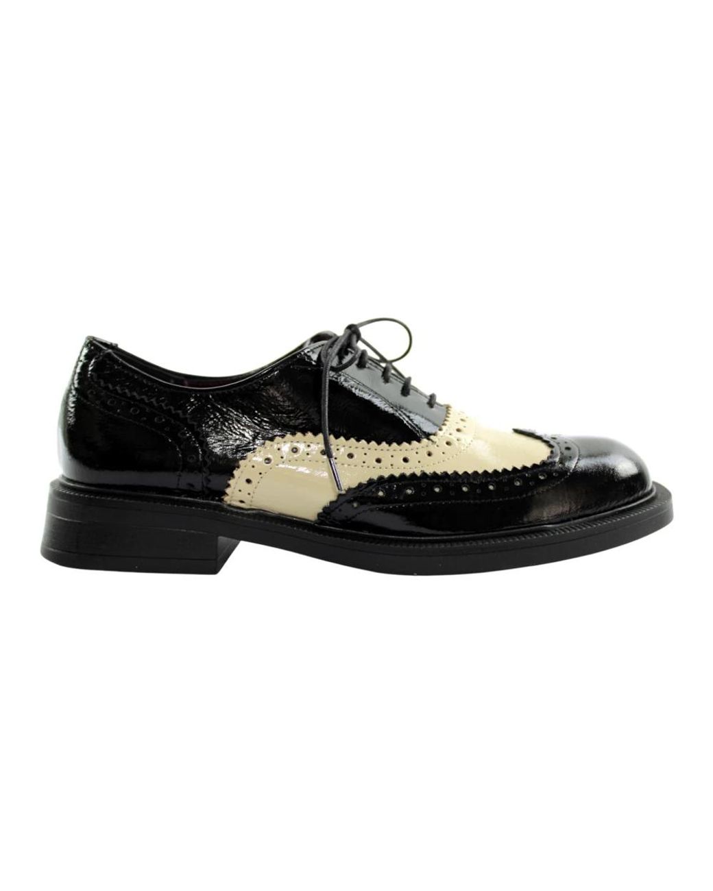 BELLE VIE Black Laced Shoes