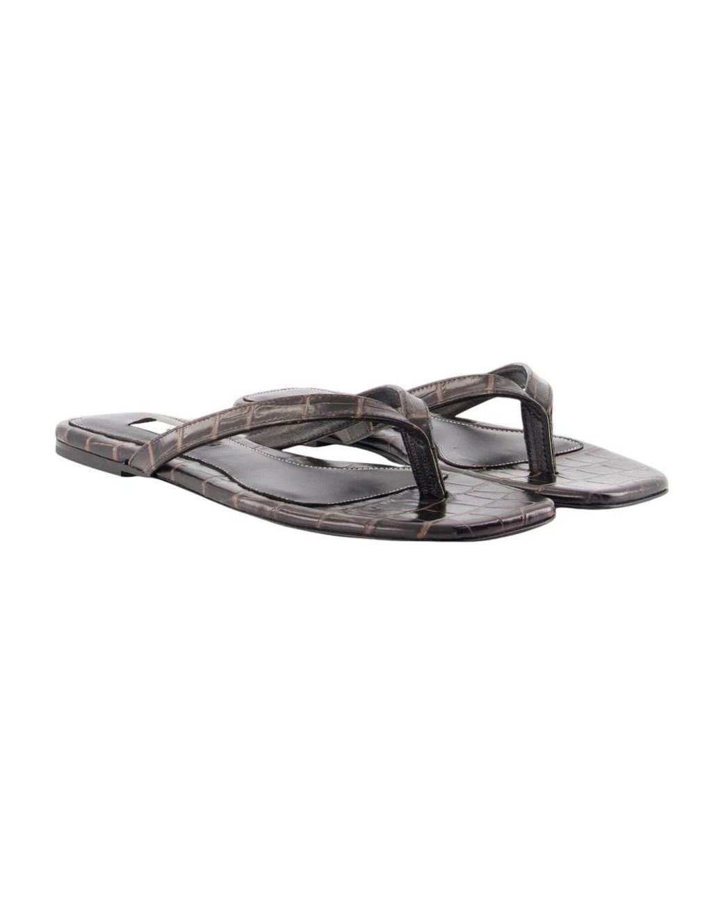 Flip Flops di Totême  in Brown