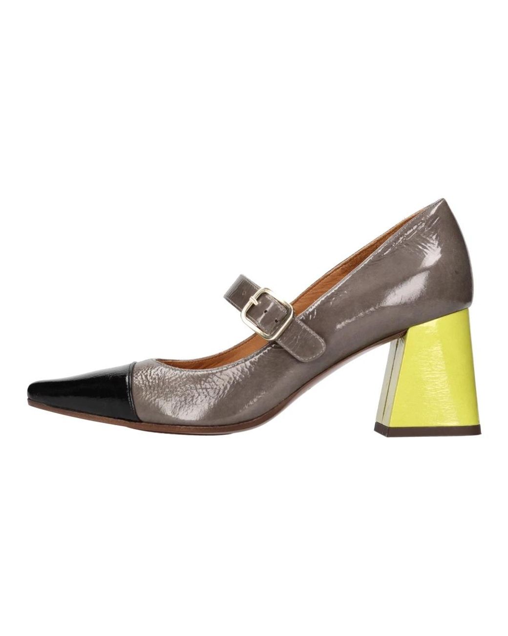 Chie Mihara Brown Pumps